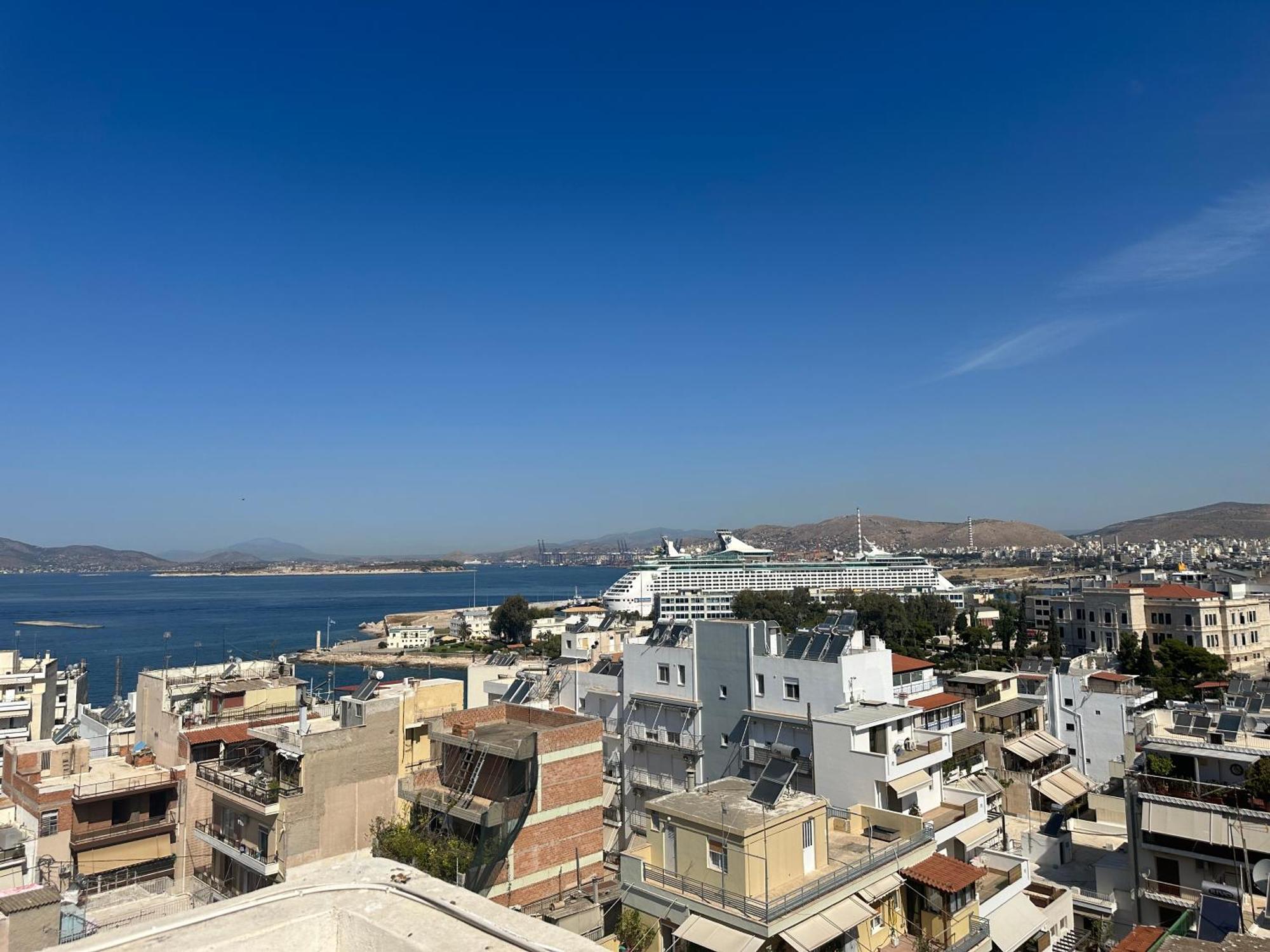 Lux Apartment Next To The Sea Pireusz Kültér fotó